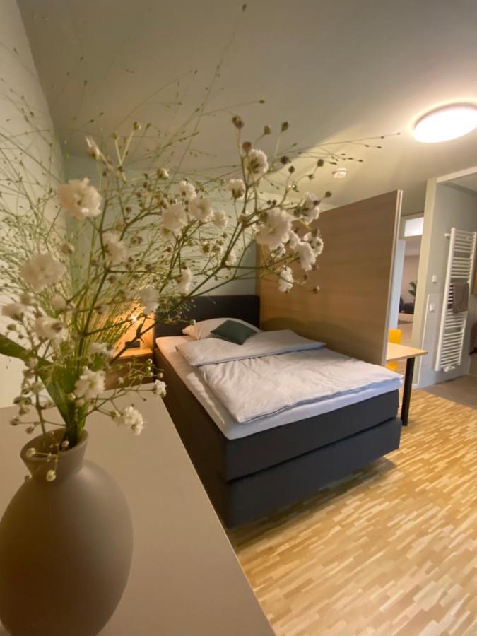 Con4Rent Otel Kirchheim unter Teck Dış mekan fotoğraf