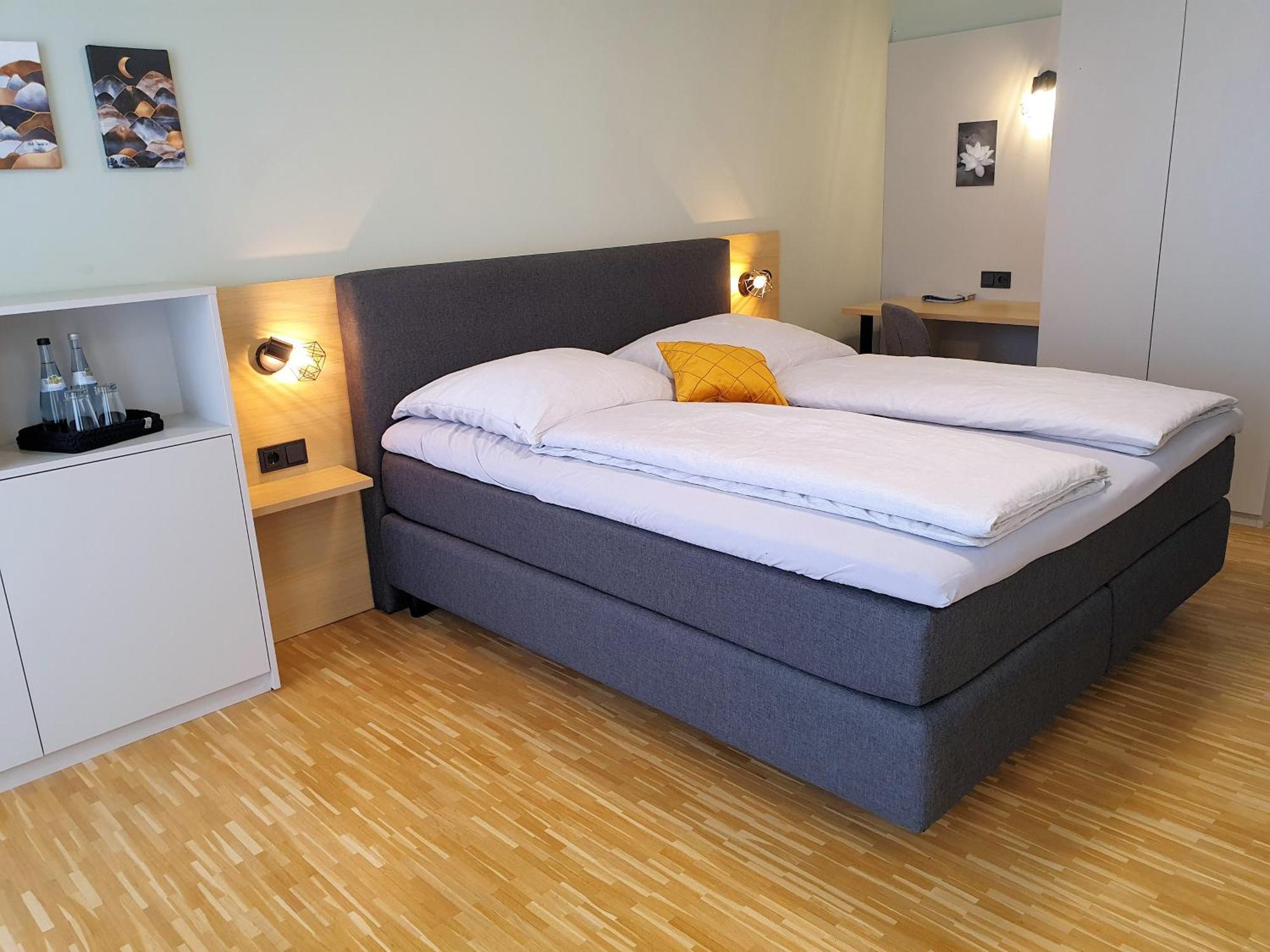 Con4Rent Otel Kirchheim unter Teck Dış mekan fotoğraf